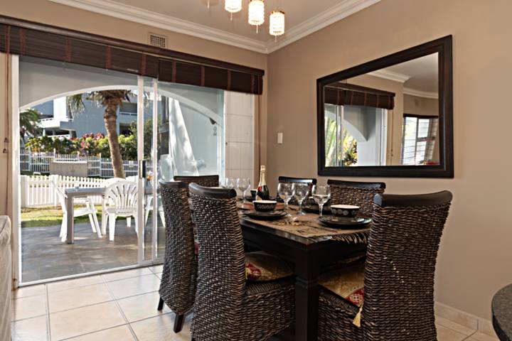 La Toinette 2 Dining Area